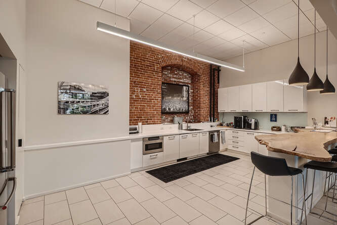 More Photos Of 1660 17th St, Denver Office Residential For Sale