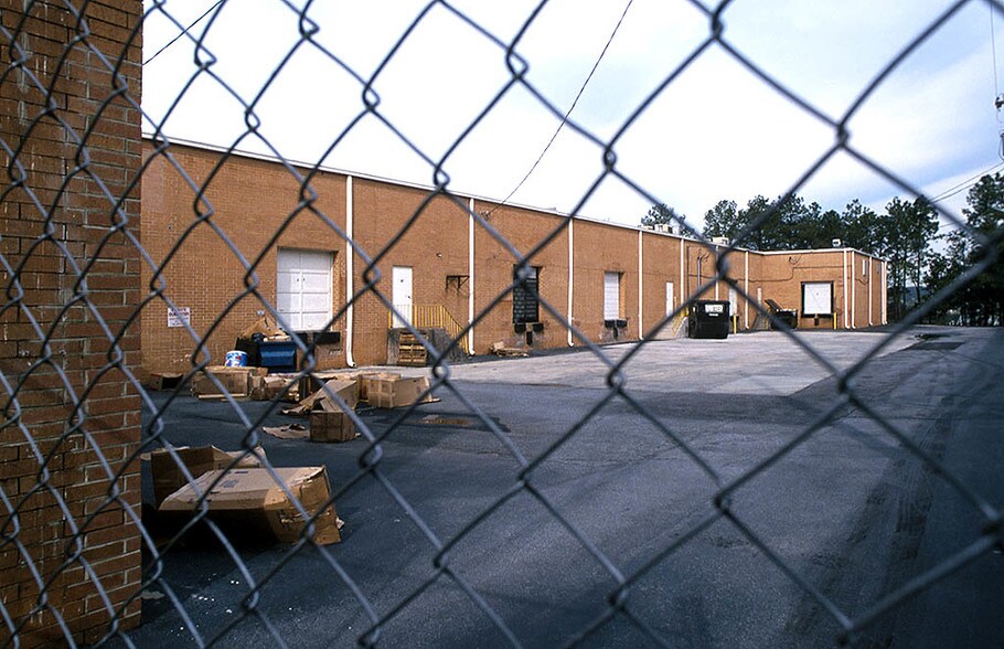 More Photos Of 4445 Commerce Dr SW, Atlanta Warehouse For Lease