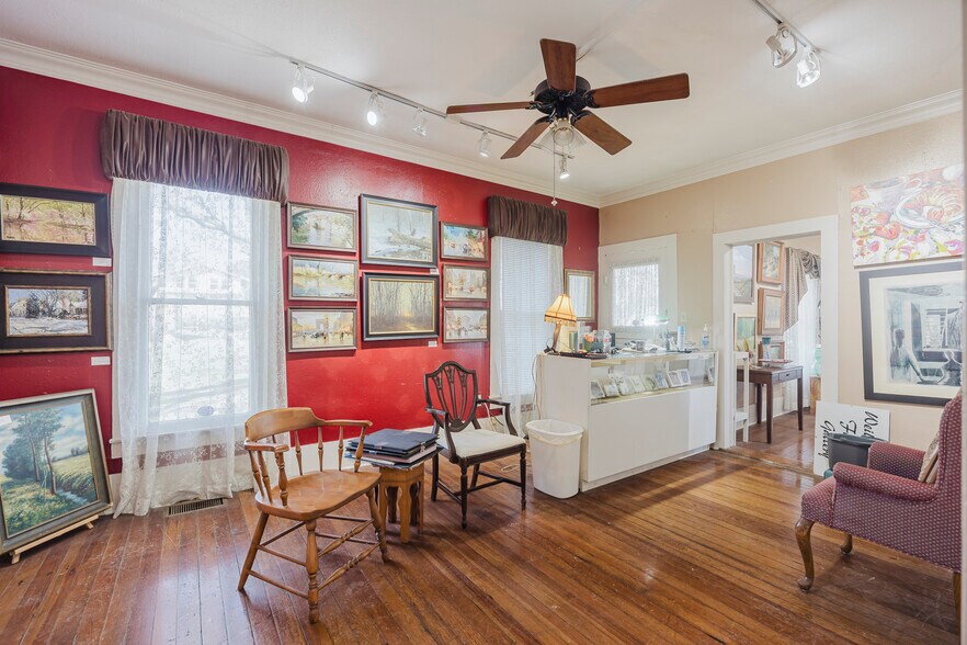 More Photos Of 3126 Handley Dr, Fort Worth General Retail For Sale