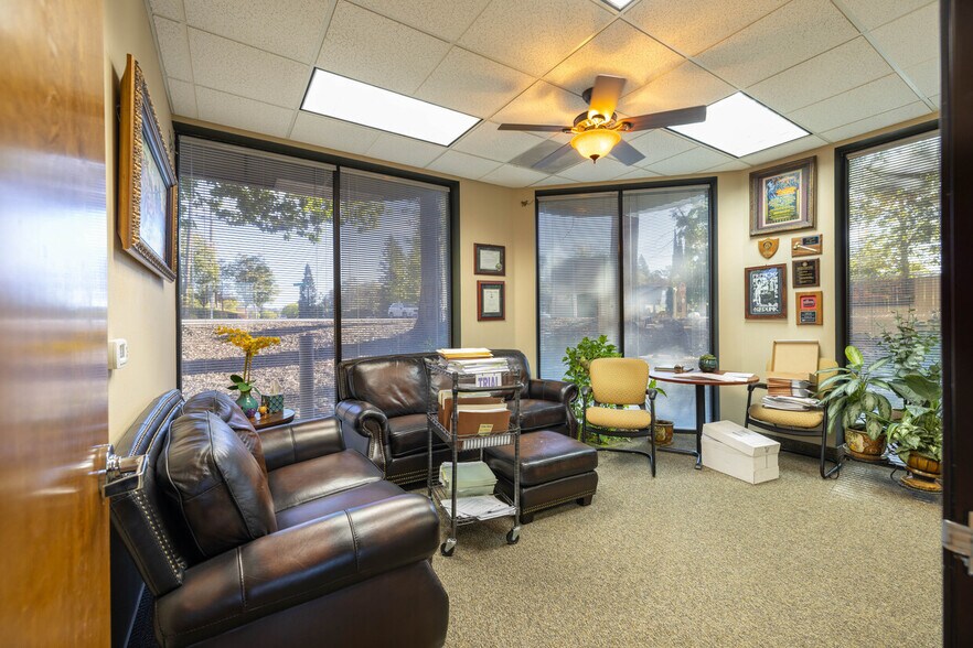 More Photos Of 8203 Sierra College Blvd, Roseville Office For Sale