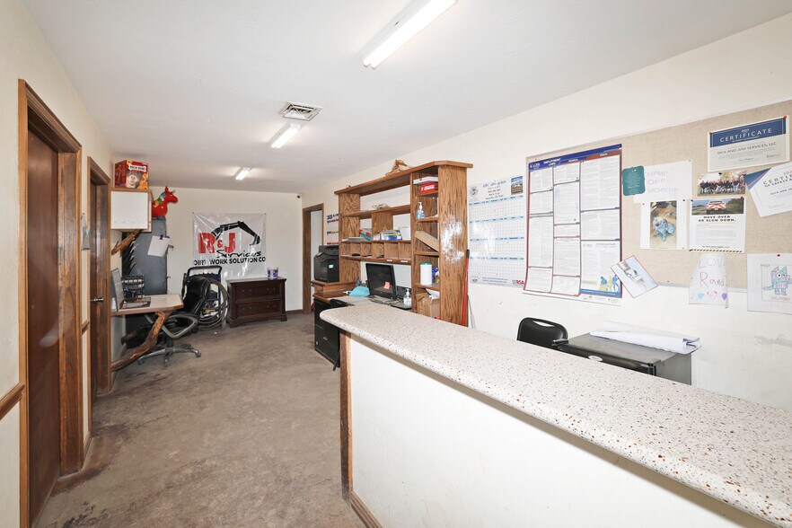 More Photos Of 3101 Givens Ave, Amarillo Warehouse For Sale