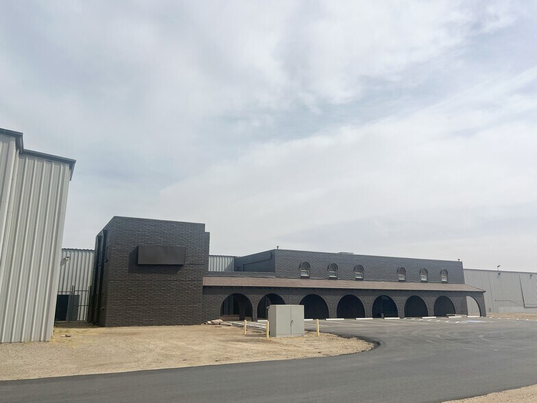 More Photos Of 3045 S Avenue 3 E, Yuma Warehouse For Lease
