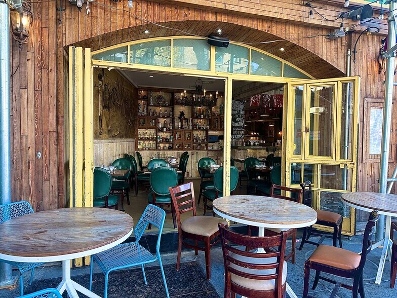 More Photos Of 802 Ninth Ave, New York Apartments For Lease