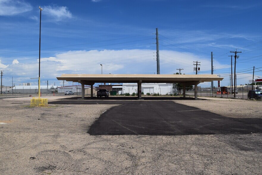 More Photos Of 5200 Smith Rd, Denver Land For Lease