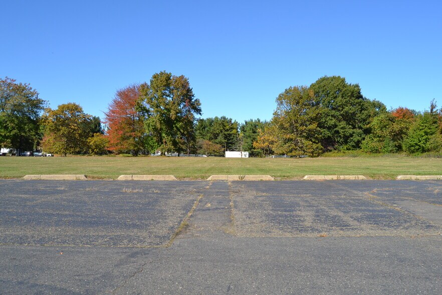 More Photos Of 2135 Rt-35, Holmdel Office For Sale