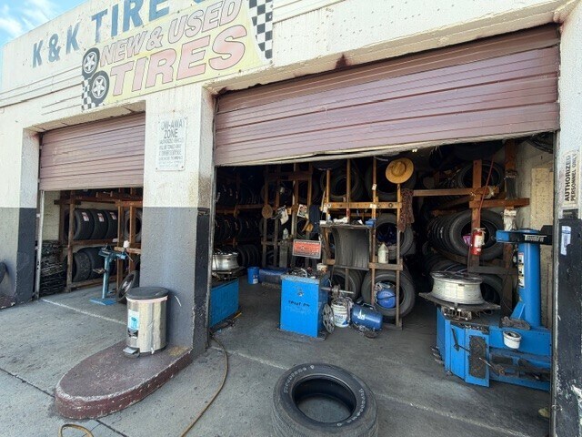 More Photos Of 12305 W Dixie Hwy, North Miami Auto Repair For Lease