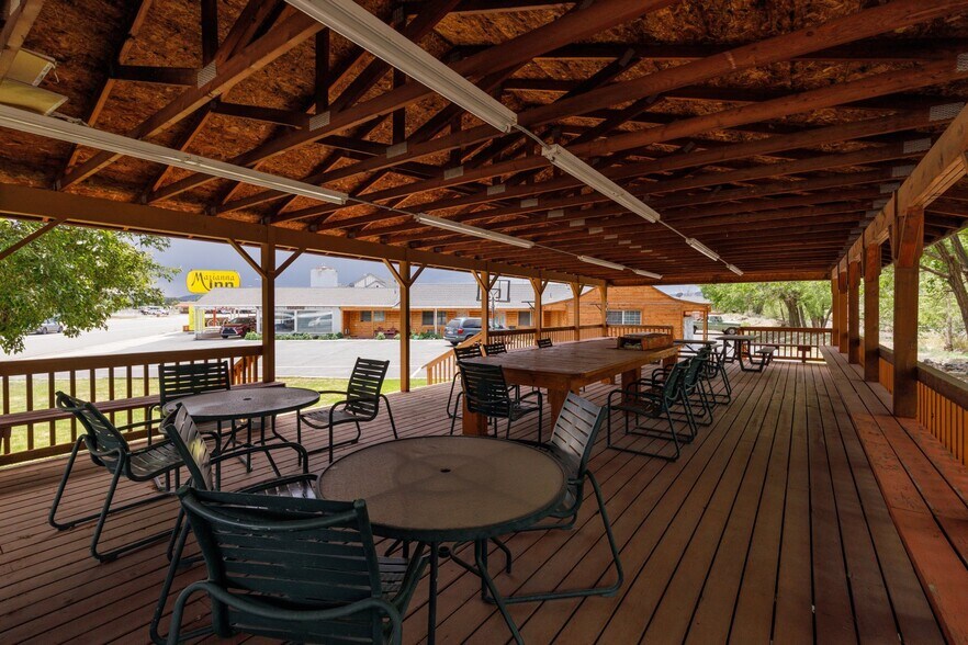 More Photos Of 699 N Main St, Panguitch Hotel For Sale