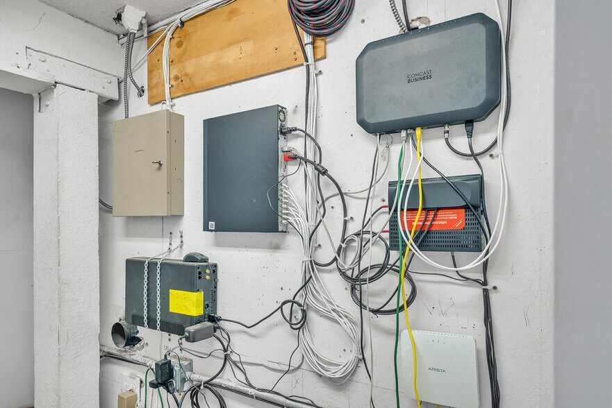 More Photos Of 2820 Broadmoor Ave, Concord Restaurant For Sale