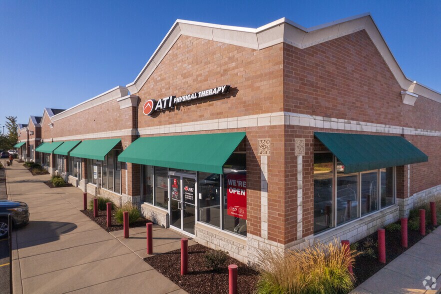 More Photos Of 702-750 S Randall Rd, Algonquin Unknown For Lease