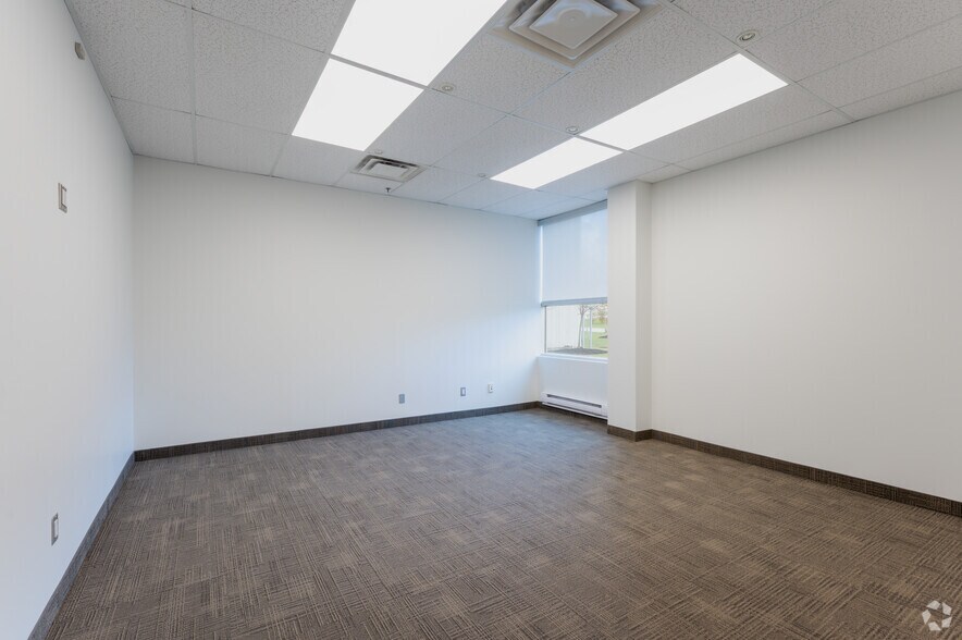 More Photos Of 8350 Lawson Rd, Milton Warehouse For Lease