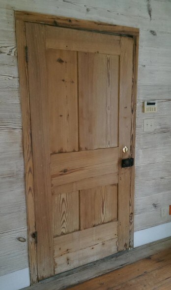 More Photos Of 13387 US Highway 69 N, Tyler Office Residential For Lease