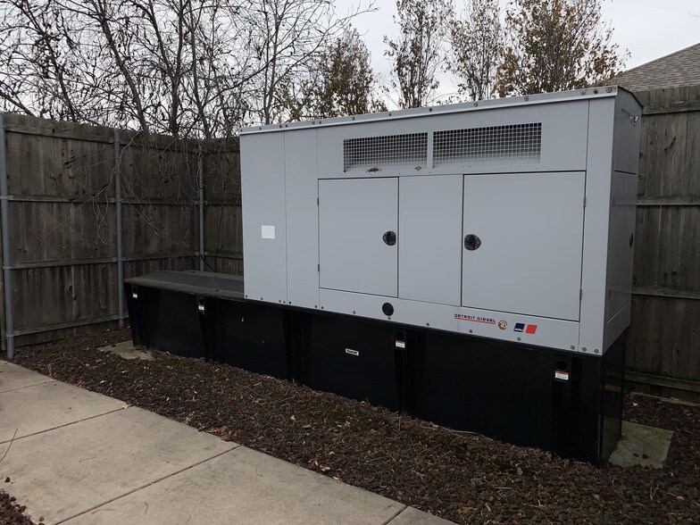 More Photos Of 8140 S Cass Ave, Darien Medical For Lease