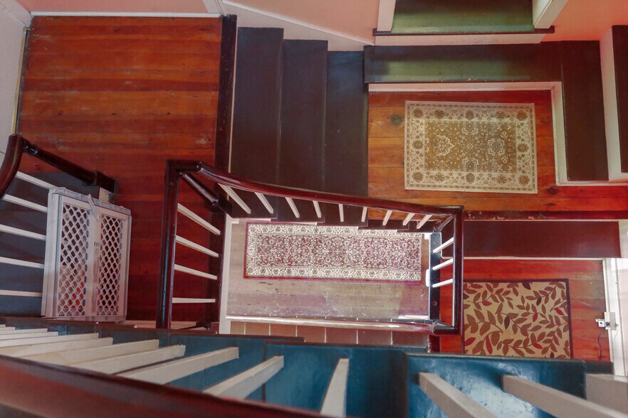 More Photos Of 100 W German St, Shepherdstown Storefront Retail Residential For Sale