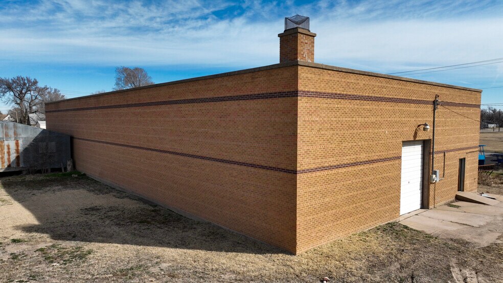 More Photos Of 1905 7th St, Great Bend Industrial For Sale