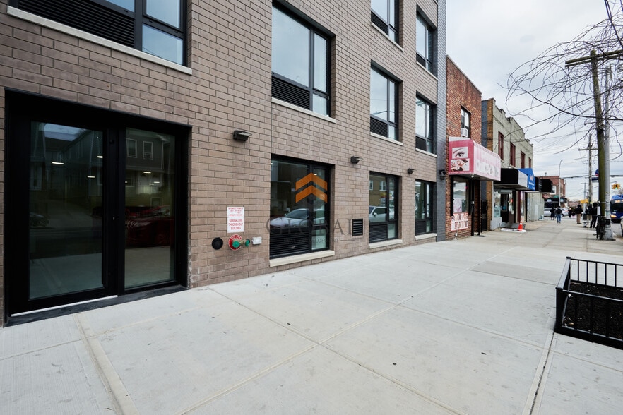 More Photos Of 1616 Crosby Ave, Bronx Flex For Lease