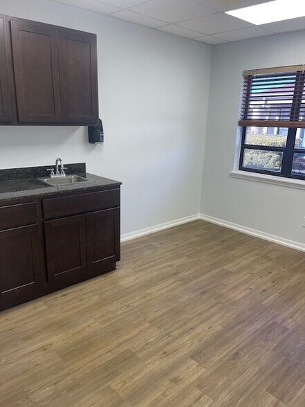 More Photos Of 12640 World Plaza Ln, Fort Myers Medical For Sale