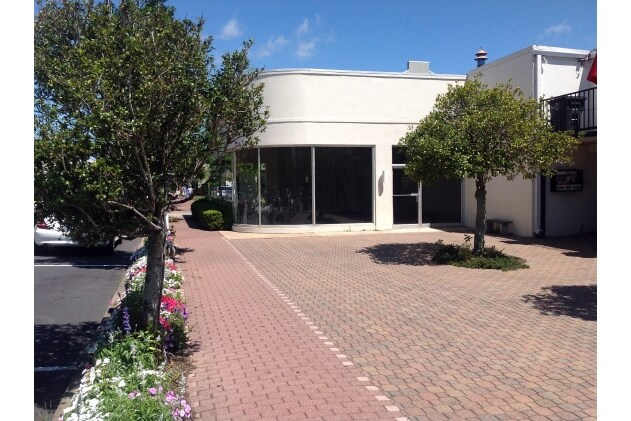 More Photos Of 12 Section St N, Fairhope Storefront For Lease
