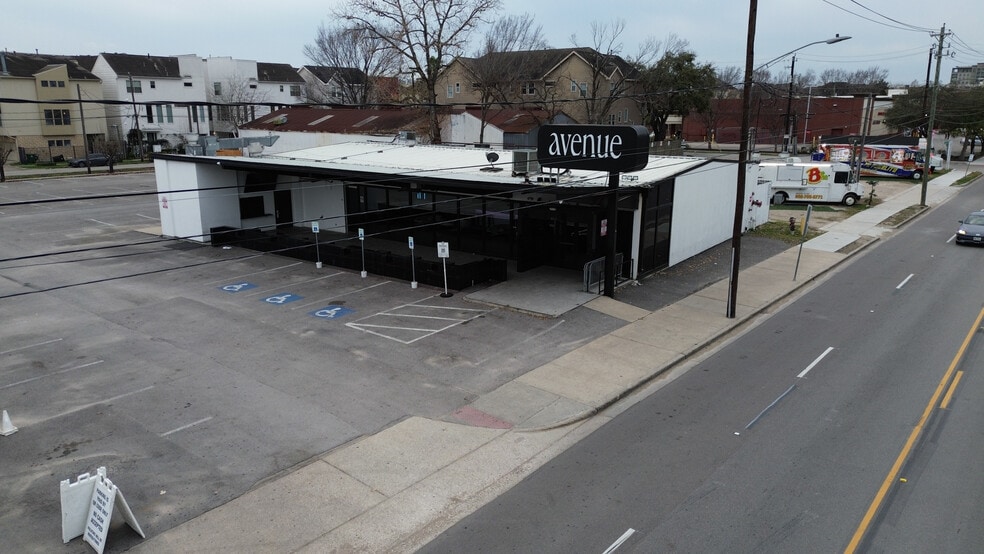More Photos Of 5317 Washington Ave, Houston Bar For Lease