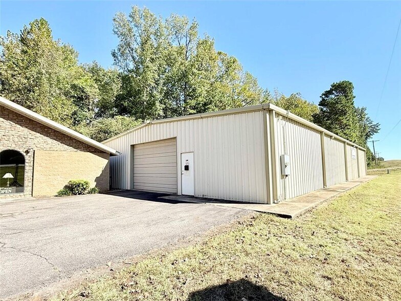 More Photos Of 15288 AR-22, Dardanelle Office For Sale