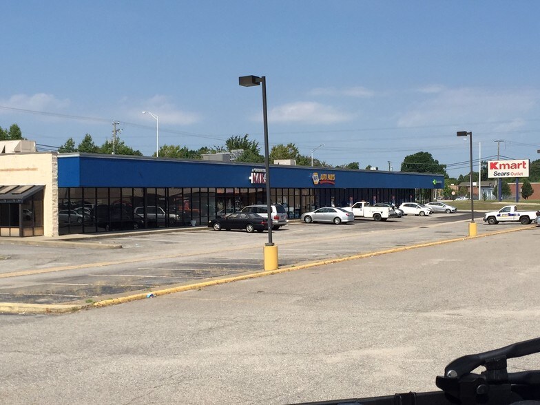 More Photos Of 2001 S Military Hwy, Chesapeake Storefront For Lease