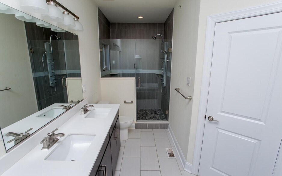 More Photos Of 1860 Frankford Ave, Philadelphia Storefront Retail Residential For Sale