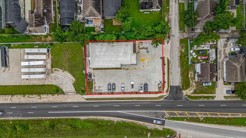 More Photos Of 2535 North Fwy, Houston Office For Lease