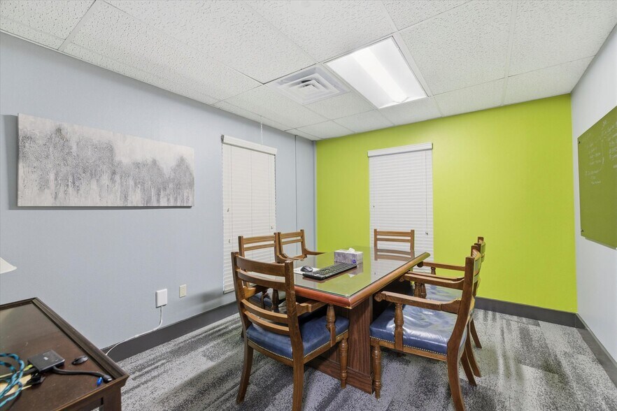 More Photos Of 150 John Knox Rd, Tallahassee Office For Sale