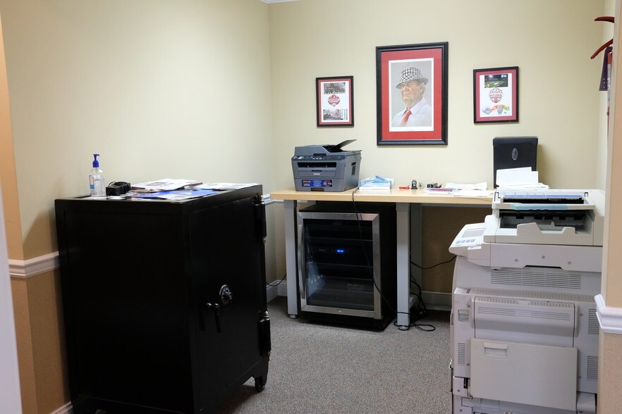 More Photos Of 1313 Alford Ave, Birmingham Office For Lease