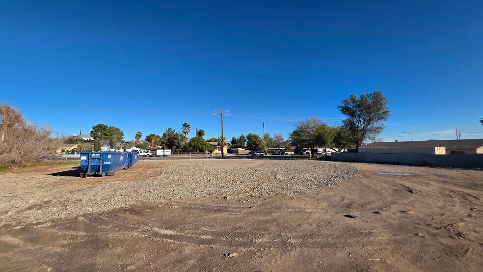 More Photos Of 3909 Vegas Dr, Las Vegas Office For Sale