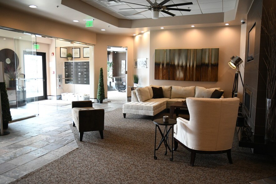 More Photos Of 289 Elm St, Marlborough Warehouse For Lease