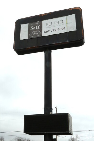 More Photos Of 14124 Dixie Hwy, Louisville Restaurant For Lease