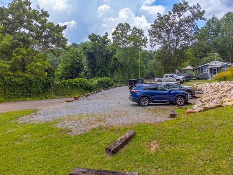 More Photos Of 270 Deyton Camp Rd, Robbinsville Marina For Sale