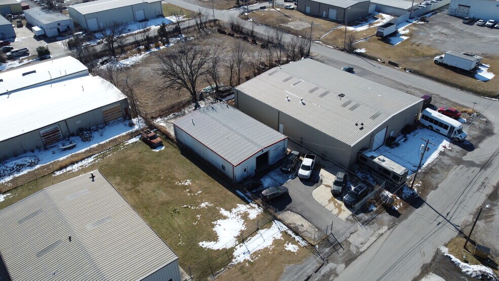 More Photos Of 10012 E 46th Pl, Tulsa Warehouse For Sale