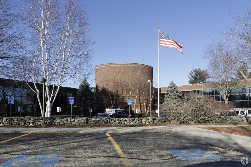 More Photos Of 2 Tech Dr, Andover Office For Lease