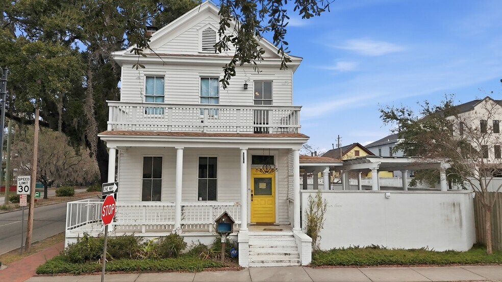 More Photos Of 422 W 43rd St, Savannah Storefront Retail Office For Lease