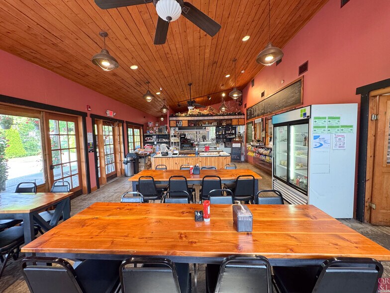 More Photos Of 1320 E Main St, Meriden Restaurant For Sale