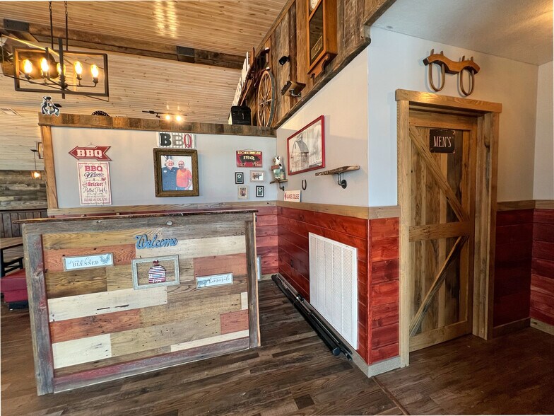 More Photos Of 259 Venango Ave, Cambridge Springs Restaurant For Sale