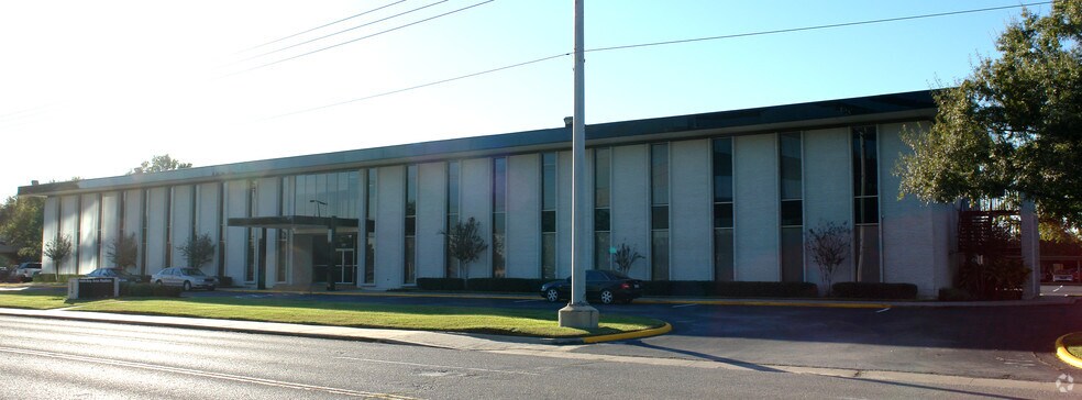 More Photos Of 1115 Gemini St, Houston Loft Creative Space For Lease