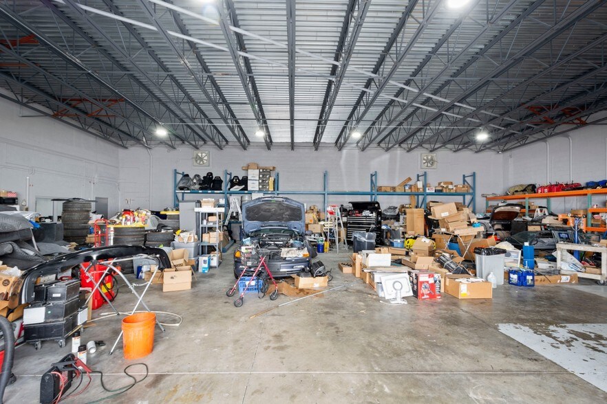 More Photos Of 1441 S Powerline Rd, Pompano Beach Auto Dealership For Lease
