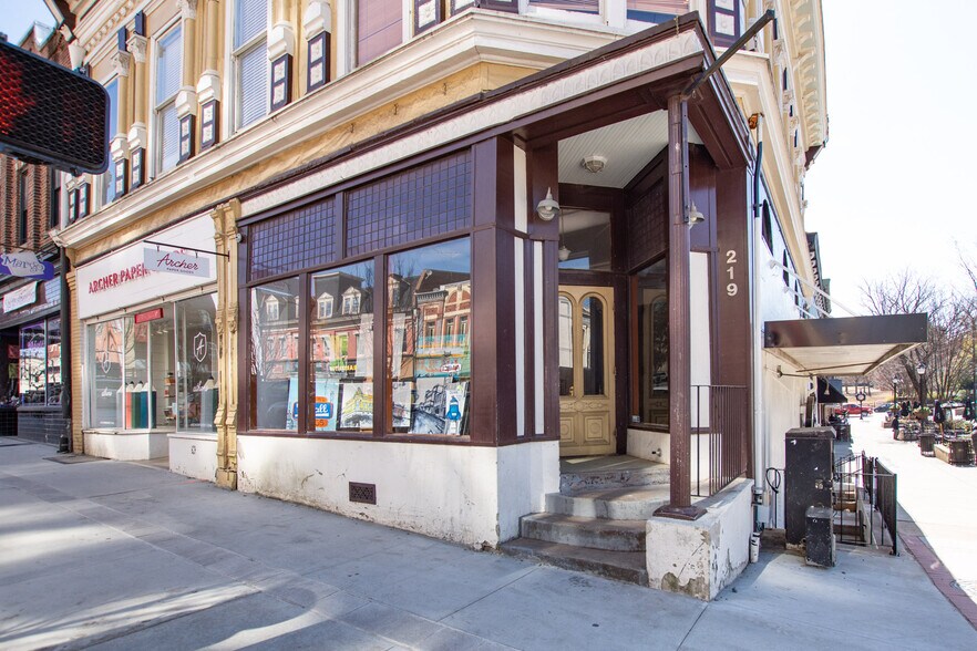 More Photos Of 198 College Ave, Athens Restaurant For Lease