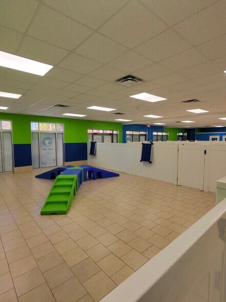More Photos Of 2610 Holcomb Bridge Rd, Alpharetta General Retail For Lease