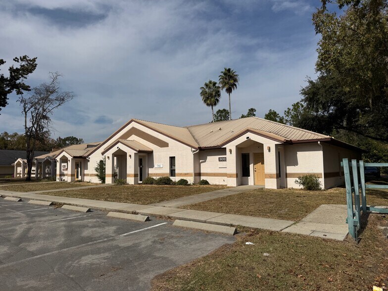 More Photos Of 205 Zeagler Dr, Palatka Medical For Sale