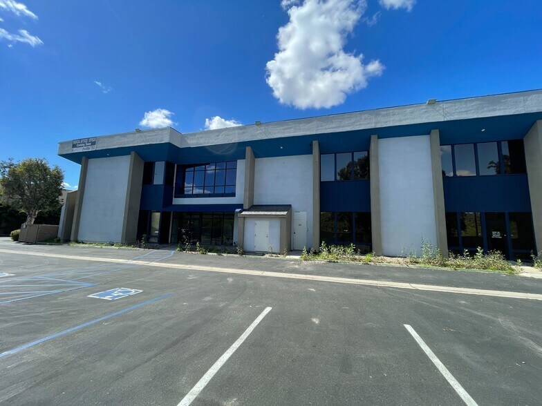 More Photos Of 171 S Anita Dr, Orange Medical For Lease