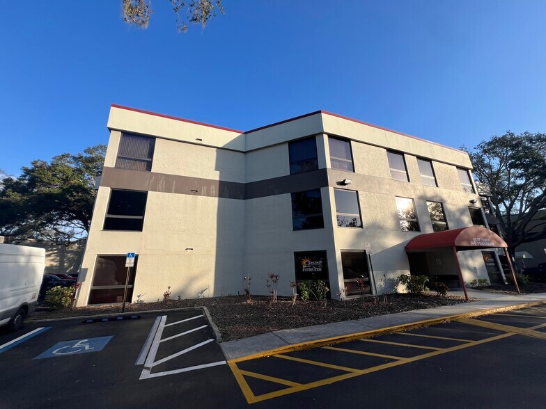 Primary Photo Of 500 Vonderburg Dr, Brandon Medical For Lease