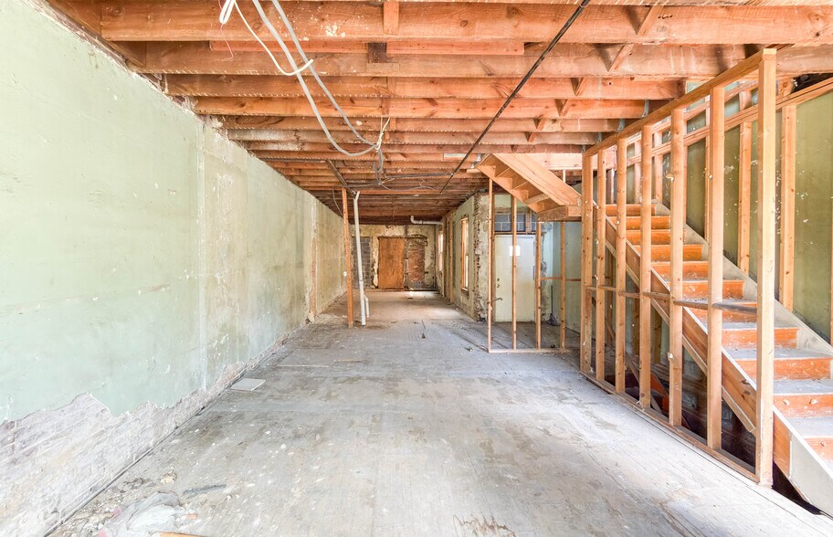 More Photos Of 1527 6th St NW, Washington Multifamily For Sale