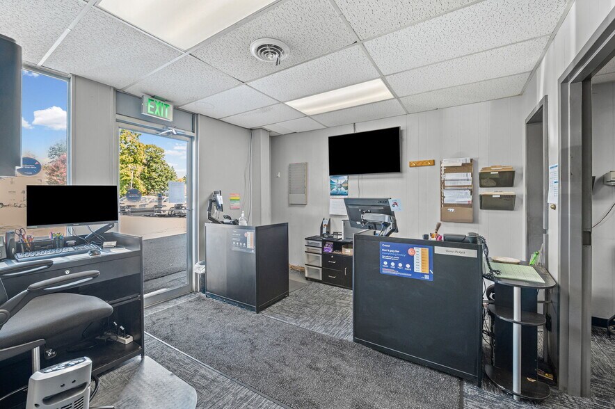 More Photos Of 400 E Pike St, Attica Auto Dealership For Sale