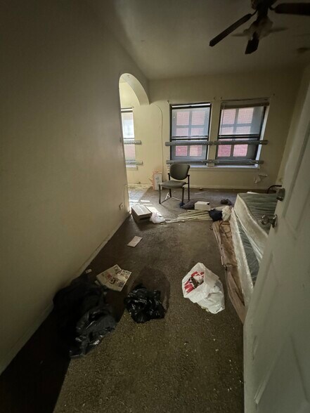 More Photos Of 7456 S Shore Dr, Chicago Apartments For Sale