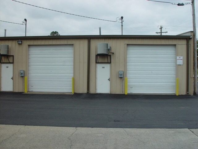 More Photos Of 855 Springfield Hwy, Goodlettsville Showroom For Lease