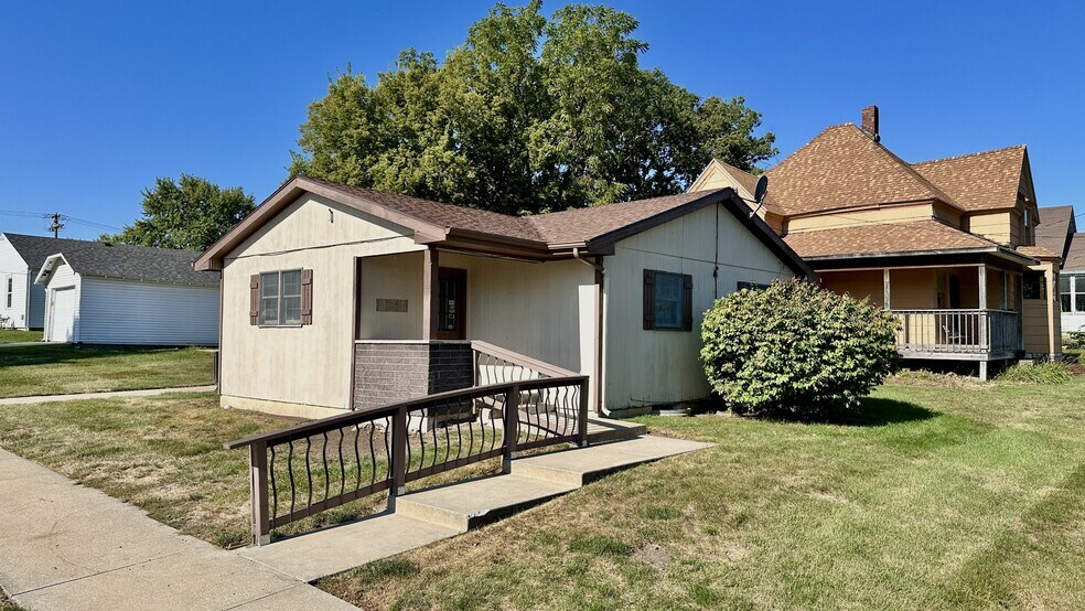 Primary Photo Of 152 E 8th St, Trenton Office For Sale