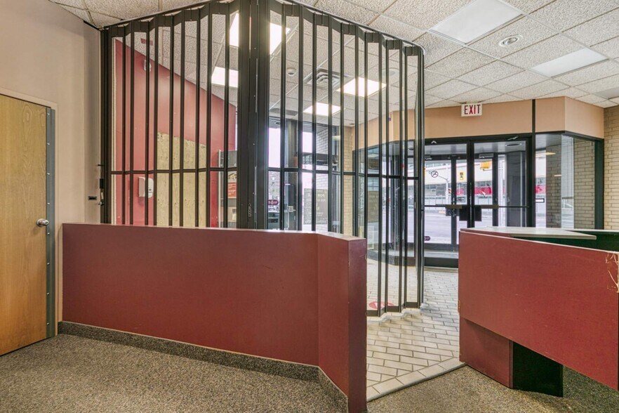 More Photos Of 2 Lisgar St, Sudbury Office For Sale